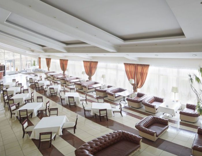 Зал в кафе «Венеция» - Дом отдыха «Атлас Парк Отель»