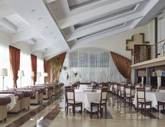 Зал в кафе «Венеция» - Дом отдыха «Атлас Парк Отель»